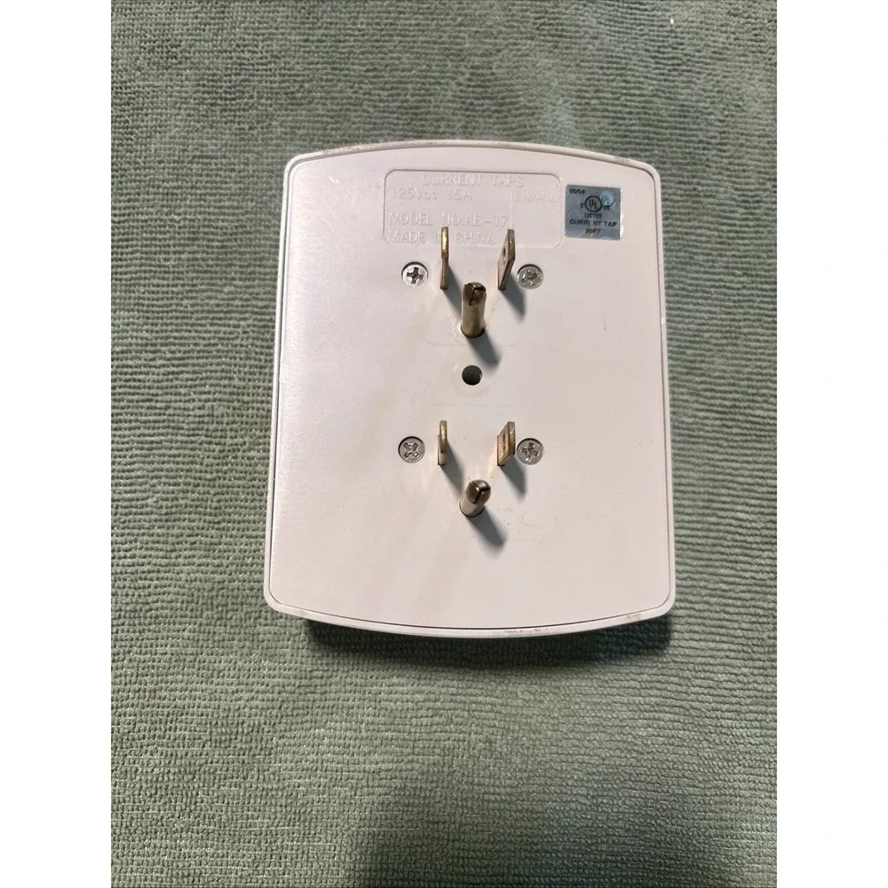 White 6 Outlet Wall Tap Adapter With Grounded Dual 3 Prong AC Plug 15A